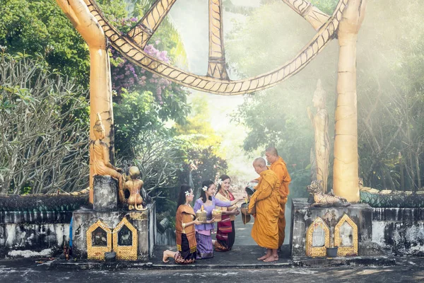 Tayland 'da rahibe adayı. — Stok fotoğraf