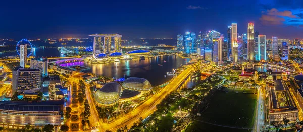 Singapore stad skyline 's nachts — Stockfoto