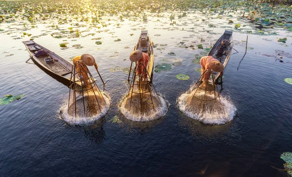 Intha Fishermen Working Morning Location Inle Lake Myanmar — Stock Photo, Image