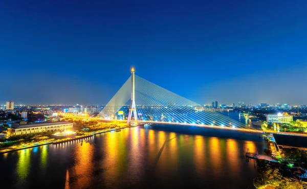 Ponte Outro Lado Rio Entardecer Bangkok Tailândia — Fotografia de Stock