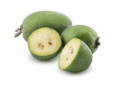 Feijoa beyaz bir arka plan üzerinde izole
