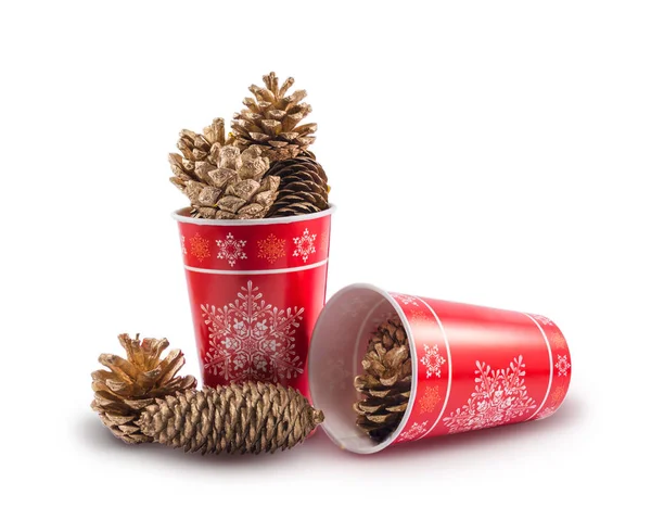 Copo Natal Descartável Com Cones Isolados Fundo Branco Com Caminho — Fotografia de Stock