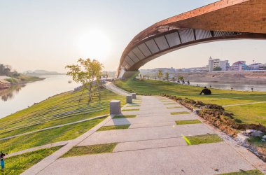 Pa San, Tayland, Pak Nam Pho Nakhonsawan 'ın yeni simgesi..