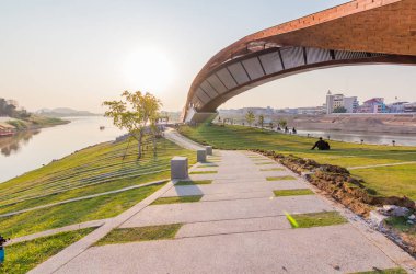 Pa San, Tayland, Pak Nam Pho Nakhonsawan 'ın yeni simgesi..