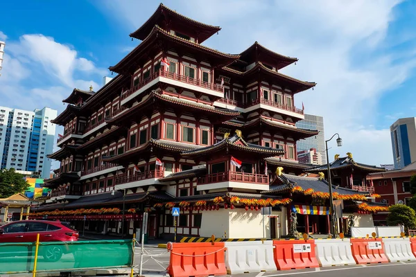 Singapur - 28 Haziran 2019 - C harfiyle Merlion Heykeli Çeşmesi