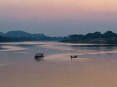 Yerel hayat Pak Nam Pho, Nakhon Sawan bölgesi.