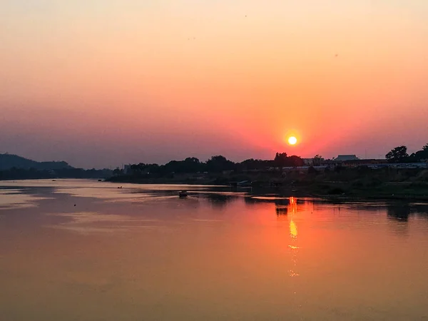 Západ Slunce Pak Nam Pho Nakhon Sawan — Stock fotografie