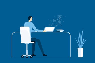 Araştırma öğrenimi yapan bir adam online teknoloji konseptine yatırım yapar