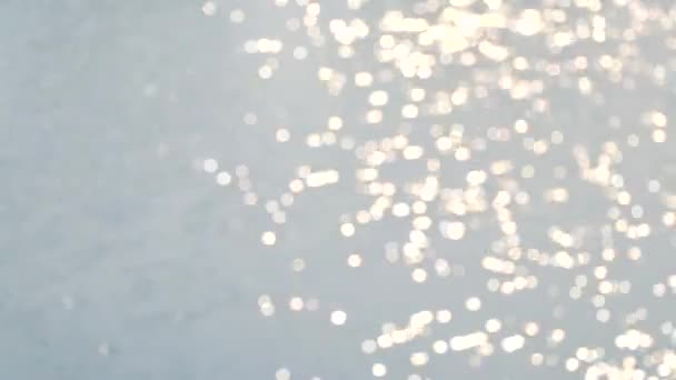 Bokeh Des Sonnenlichts Reflektiert Auf Der Wasseroberfläche Bokeh Der Goldenen — Stockvideo