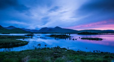 Yaz ortası itibariyle Lochan na h-achlaise