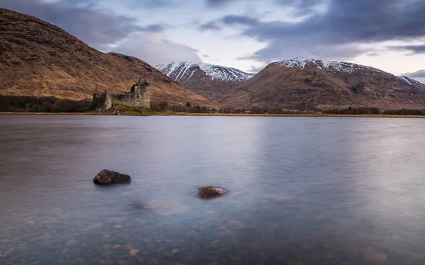 Kilchurn hrad v skotské vysočiny — Stock fotografie