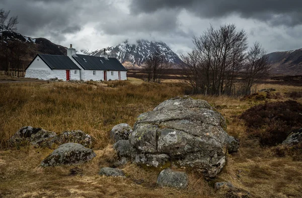 Blackrock Cotttage a Buachaille Etive Mor v Glencoe, Skotsko — Stock fotografie