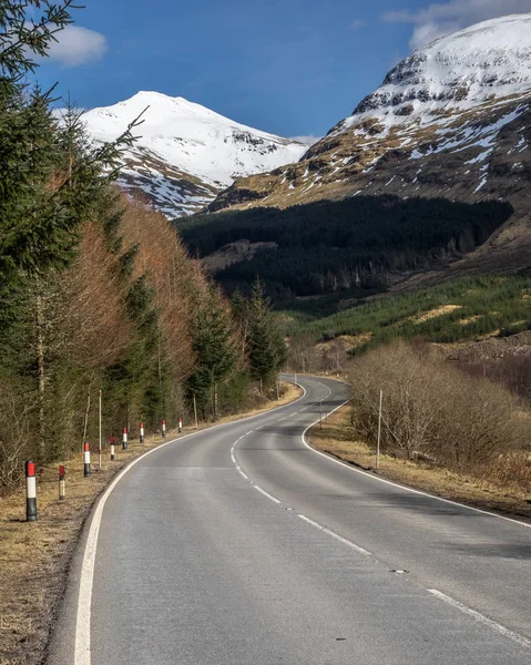 Glen Lochy Road – stockfoto