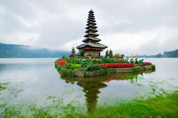 Храм Pura Ulun Danu Bratan Острове Бали Красивый Балийский Храм — стоковое фото