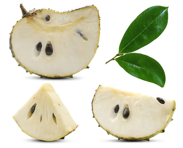 Soursop ve Prickly Custard Apple beyaz arkaplanda izole edilmiş