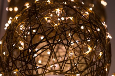 Tatil için dekoratif tel boncuklar.