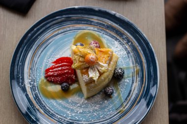 Lokantada güzel tasarlanmış tatlı..