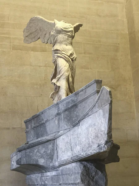 Paris Frankreich 2019 Blick Auf Das Berühmte Louvre Museum Mit — Stockfoto