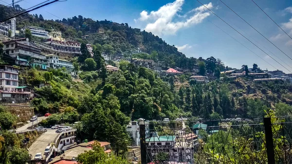 Mussoorie skyline met heldere lucht, uttarakhand, india — Stockfoto