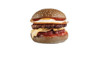 Beyaz arka planda izole edilmiş taze lezzetli burger.