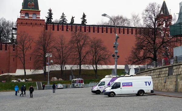 Moscú Rusia Diciembre 2019 Plaza Roja Vasilyevsky Descenso Minibuses Con —  Fotos de Stock