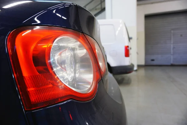 Coche Lujo Azul Servicio Primer Plano Parte Trasera Del Coche — Foto de Stock