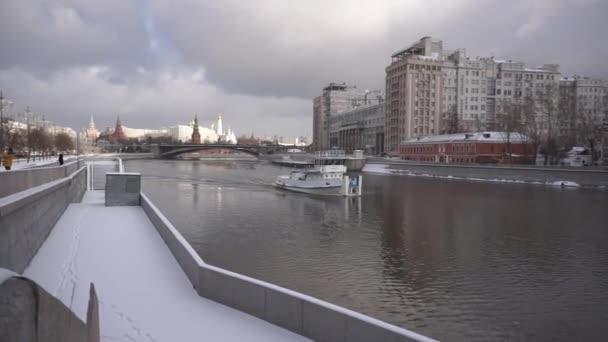 Moskva Ryssland Januari 2020 Vinter Molnig Dag Går Ett Litet — Stockvideo