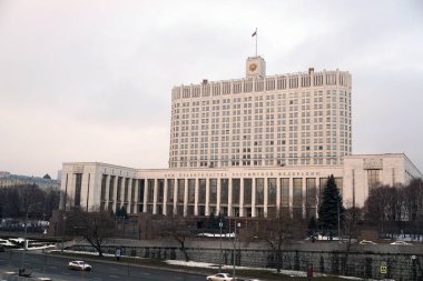 Moskova / Rusya - Şubat 01 2020: Rusya Federasyonu Hükümeti 'nin Krasnopresnenskaya seti. Moskova 'da kış günü.