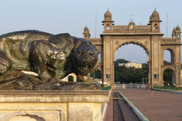 迈索尔宫 Mysore Karnataka India 2019年12月17日 迈索尔宫 Mysore Palace 是瓦迪亚王朝的一座历史宫殿和皇家官邸 原来被称为Puragiri — 图库照片