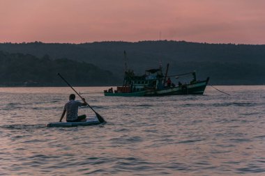 Koh Rong Samloem, Kamboçya 'da gün batımı