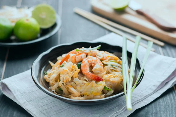 Thai Fried Loodles Pad Thai Shrimp Vegetables Национальные Блюда Таиланда — стоковое фото