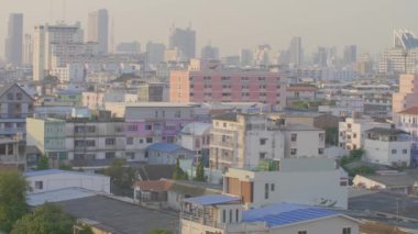 Bangkok 'taki renkli binaların zamanlaması