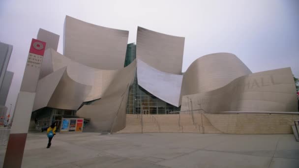 Static shot of the Walt Disney Concert Hall in Los Angeles, California — стокове відео