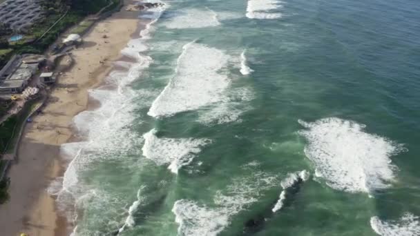 Imágenes aéreas de la playa de Umhlanga en Sudáfrica — Vídeo de stock