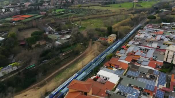 Pociągi przejeżdżające przez Rzym — Wideo stockowe