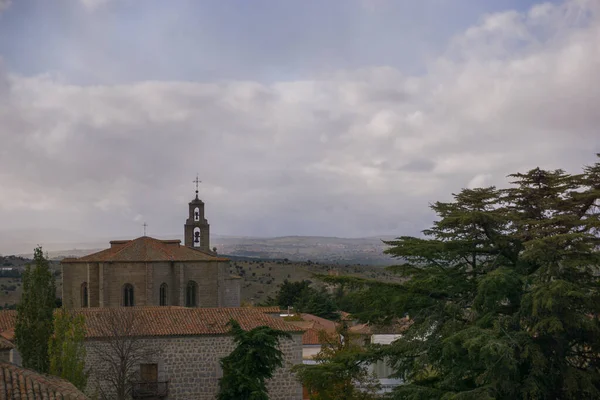 Blick Auf Den Glockenturm Der Kirche Von San Pedro Avila — Stockfoto