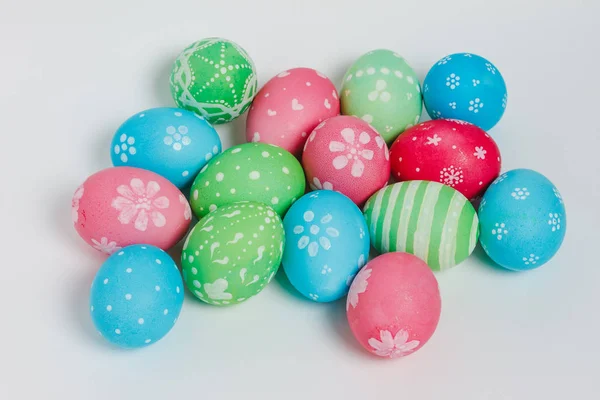 Mükemmel renkli el yapımı Paskalya yumurtaları