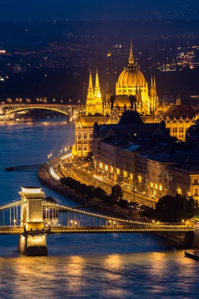 Edificio del Parlamento en Budapest — Foto de Stock