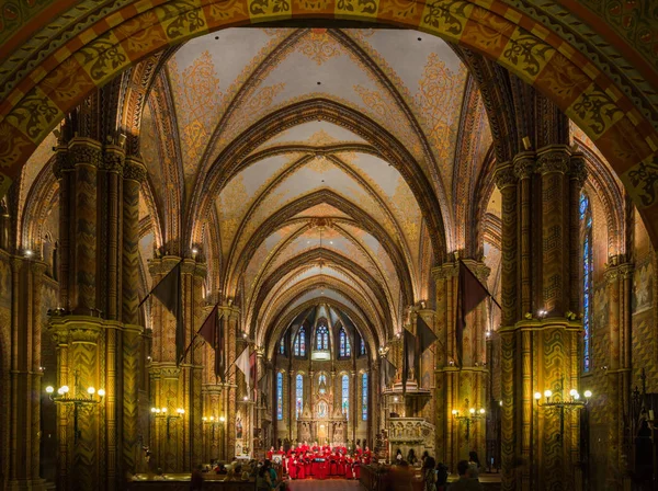 Interiör av Matthias kyrkan — Stockfoto