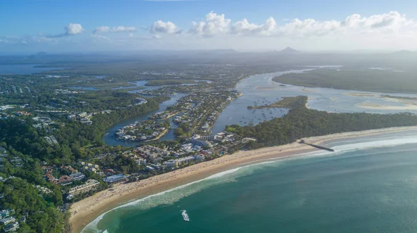 Foto aerea della spiaggia intorno a Noosa Immagine Stock