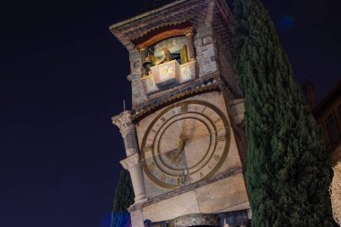 Gece şehrinde aydınlanma