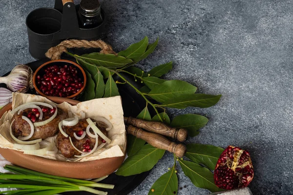 Traditionelle Georgische Küche Schnitzel Apkhazura Auf Steinhintergrund — Stockfoto