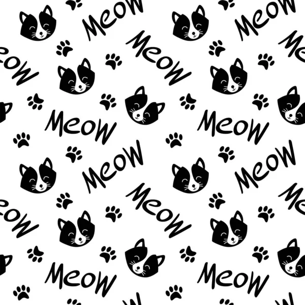 Seamless pattern with black and white cat faces — Stock Vector