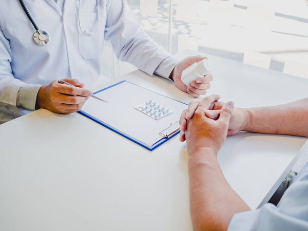 Doctors report health examination results and recommend medication to patients