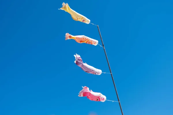 Koinobori Saifish Kite Carp Windsock Streamer Фоне Голубого Неба — стоковое фото