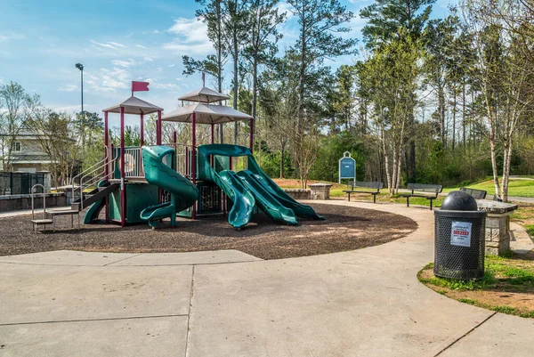 Pequeno Parque Infantil Parque Fechado Devido Pandemia Covid Nenhuma Reunião — Fotografia de Stock