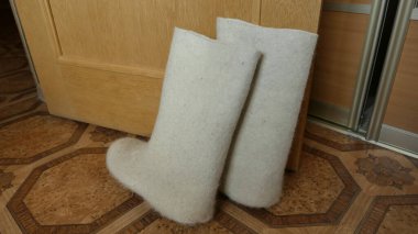 Rusya 'nın kuzeyindeki insanların ayakkabıları.