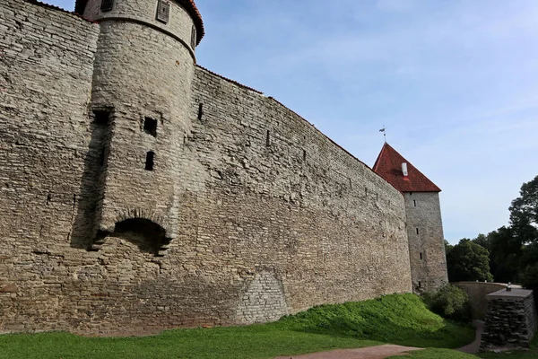 Середньовічна Кам Яна Фортеця Старих Будівель Талліннській Естонії Традиційне Місто — стокове фото