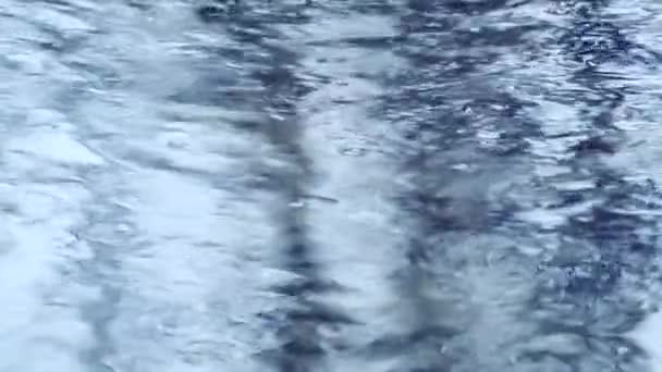 Arbres Ciel Avec Reflet Nuages Dans Eau Bleue Lac Beau — Video