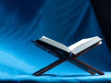 Kur'an, İslam kutsal kitap